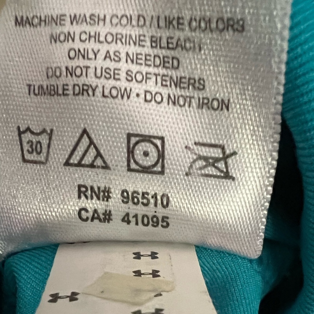 Under Armour Women’s light jacket, Large - Picture 8 of 8